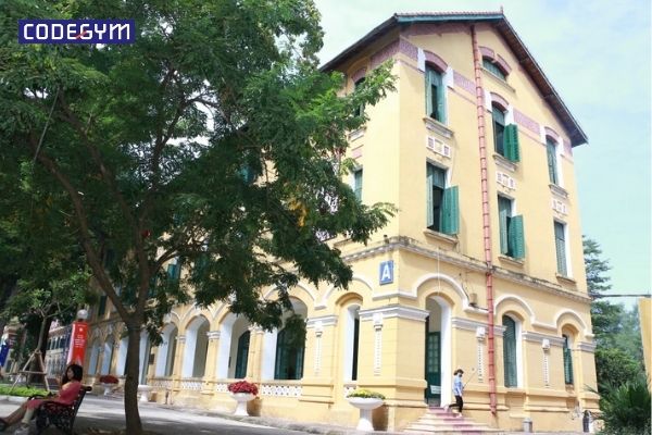 trường cấp ba