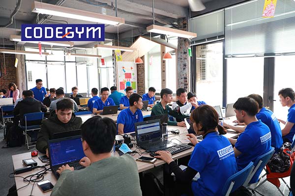 lap-trinh-vien-nen-dung-laptop-hay-pc-6