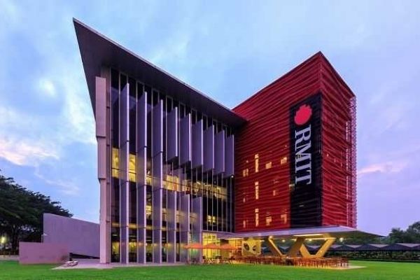 trường đại học có học phí cao