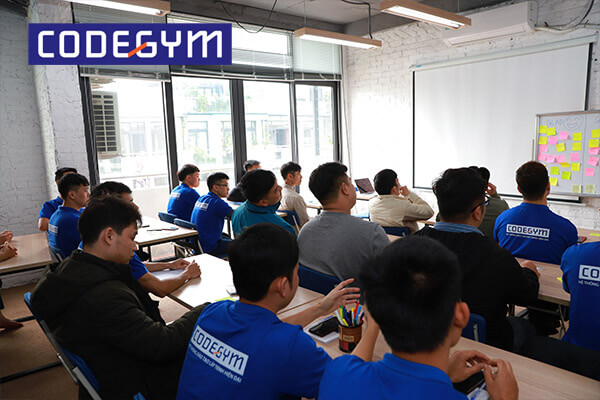 Học lập trình tại CodeGym được đào tạo theo mô hình Bootcamp
