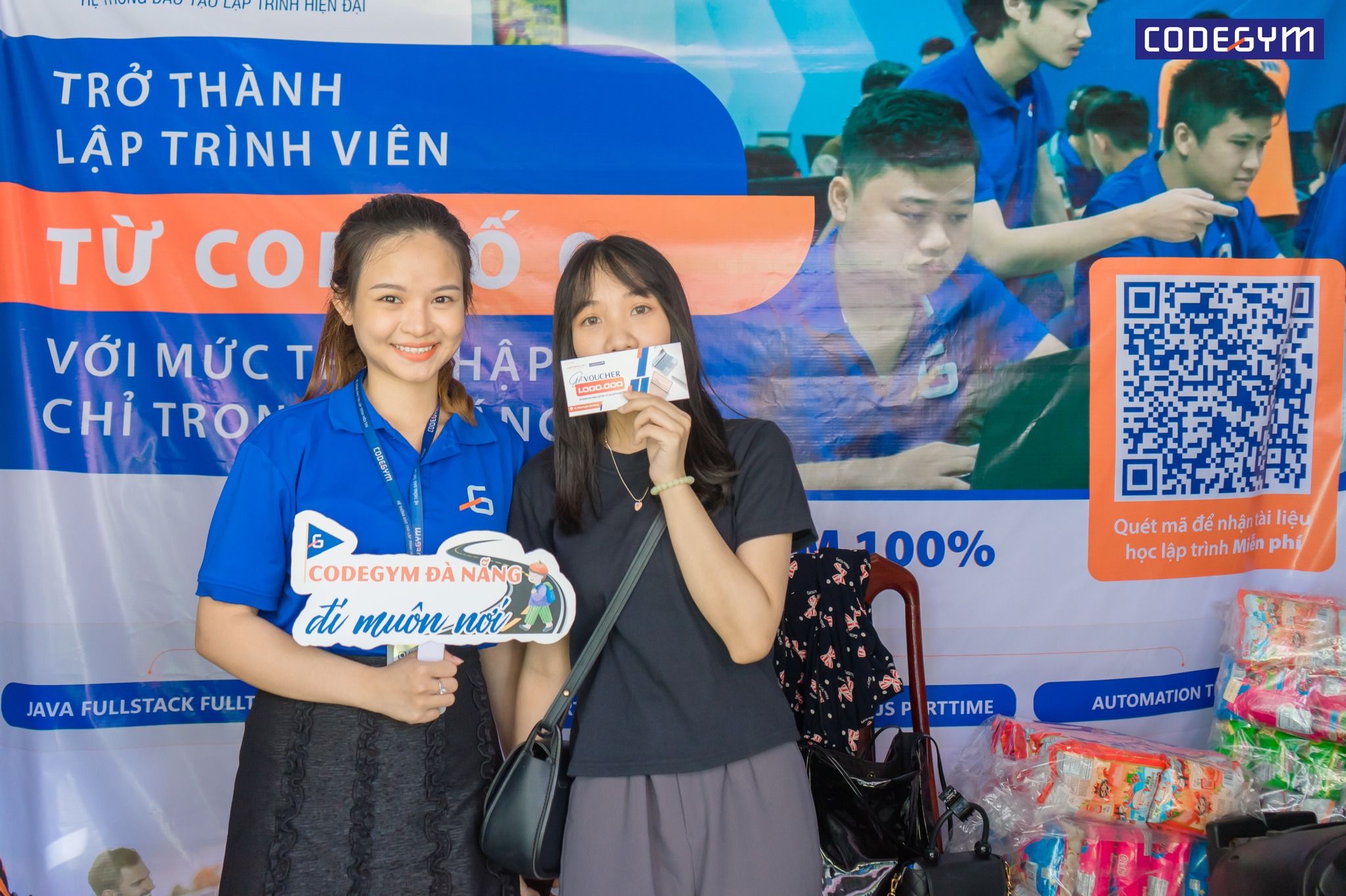 CodeGym Đà Nẵng chào đón Tân sinh viên Trường Đại học Kinh tế