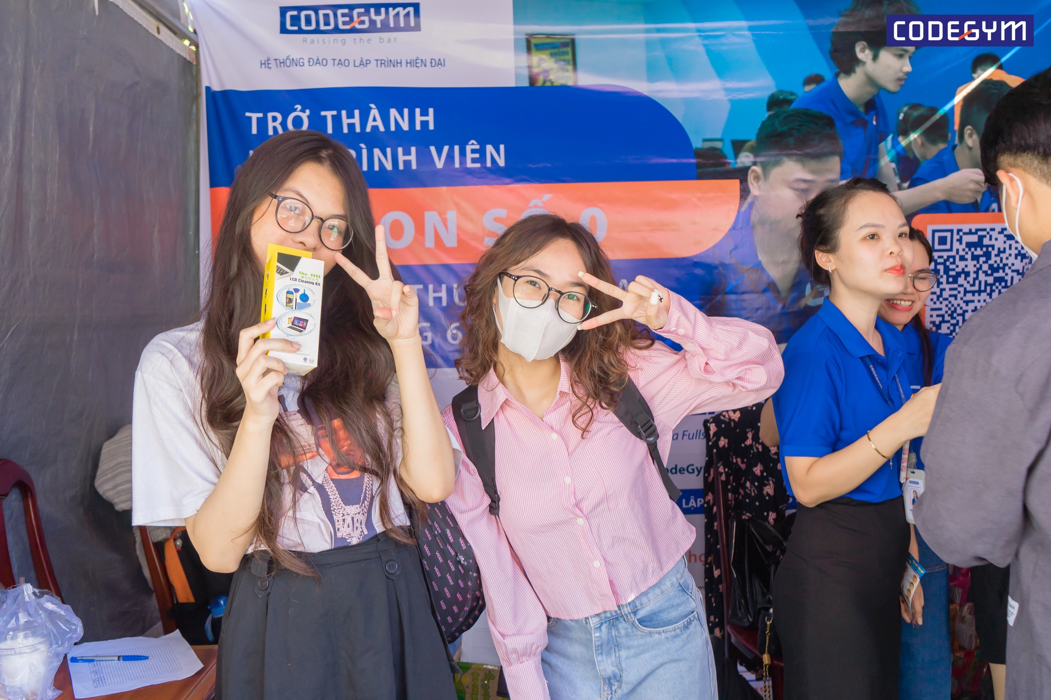 CodeGym Đà Nẵng chào đón Tân sinh viên Trường Đại học Kinh tế