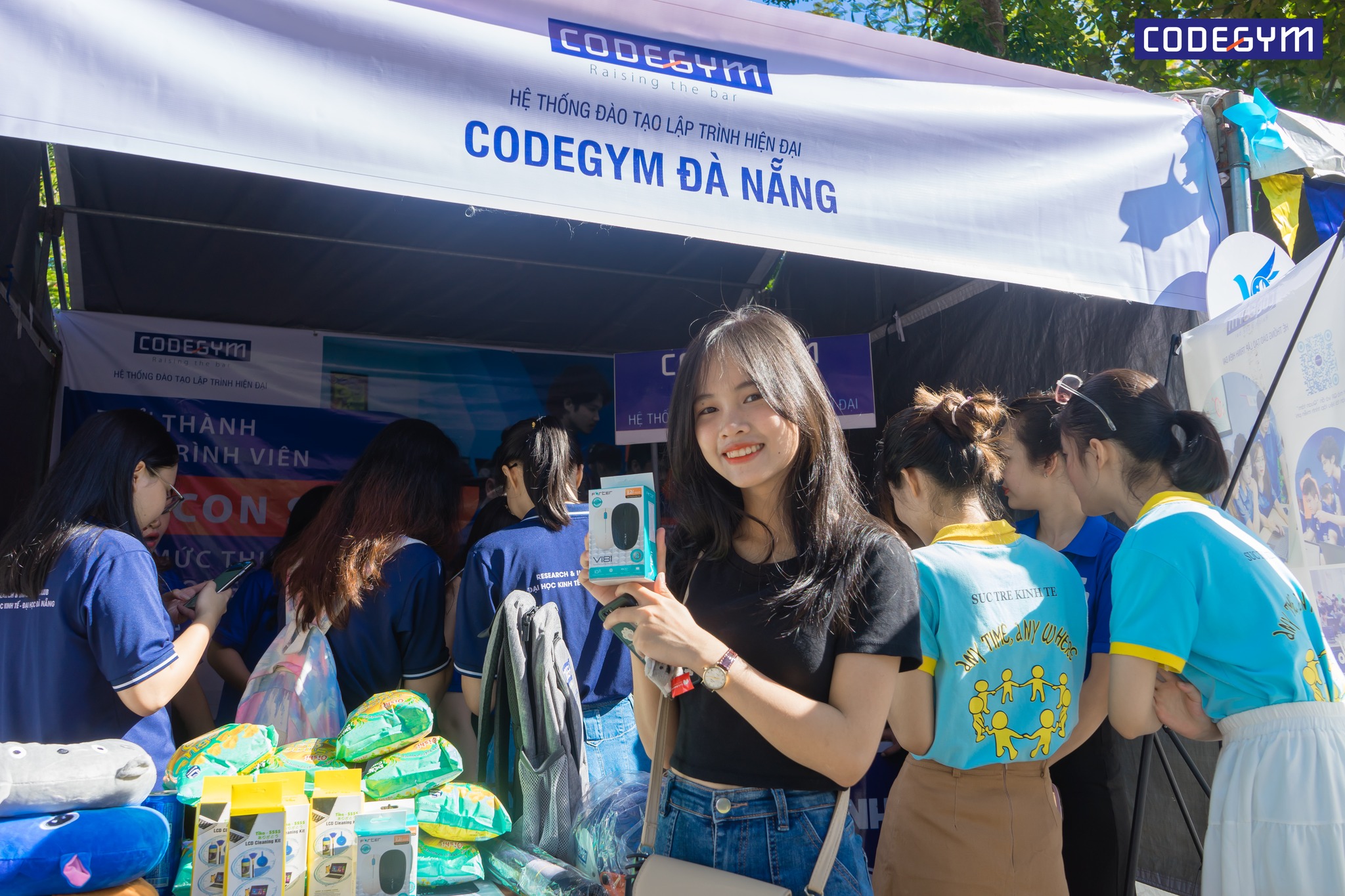 CodeGym Đà Nẵng chào đón Tân sinh viên Trường Đại học Kinh tế