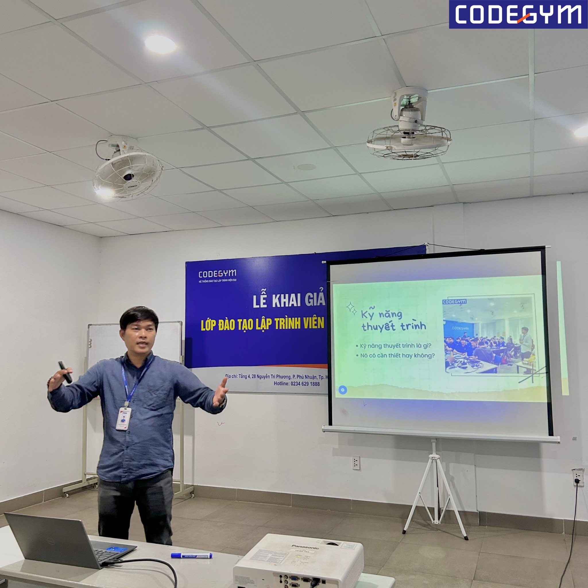 Học kỹ năng thuyết trình cho lập trình viên CodeGym
