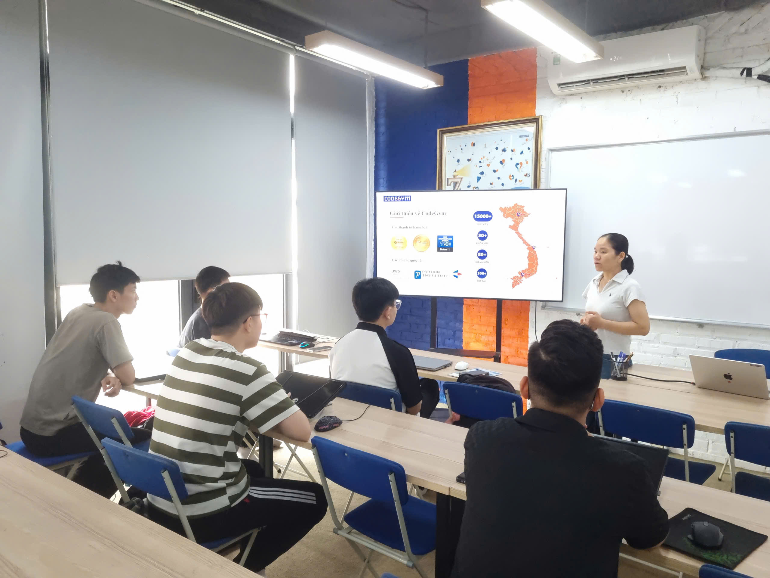 Khai giảng java web bootcamp 28/4/26 - 3